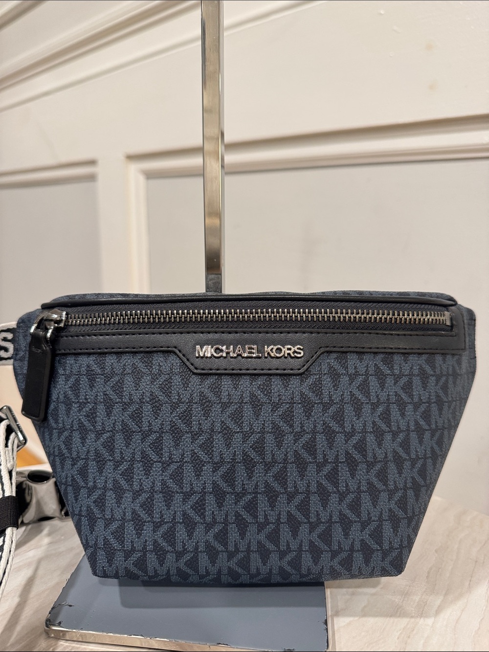 Michael Kors Bag Cooper Mini Belt Bag Logo Signature Blue Black Fanny Pack - Picture 4 of 17